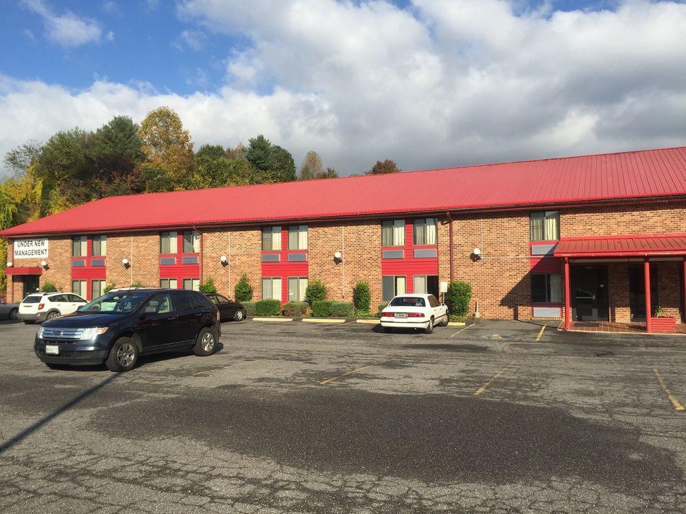 Red Roof Inn Хилсвилл Экстерьер фото